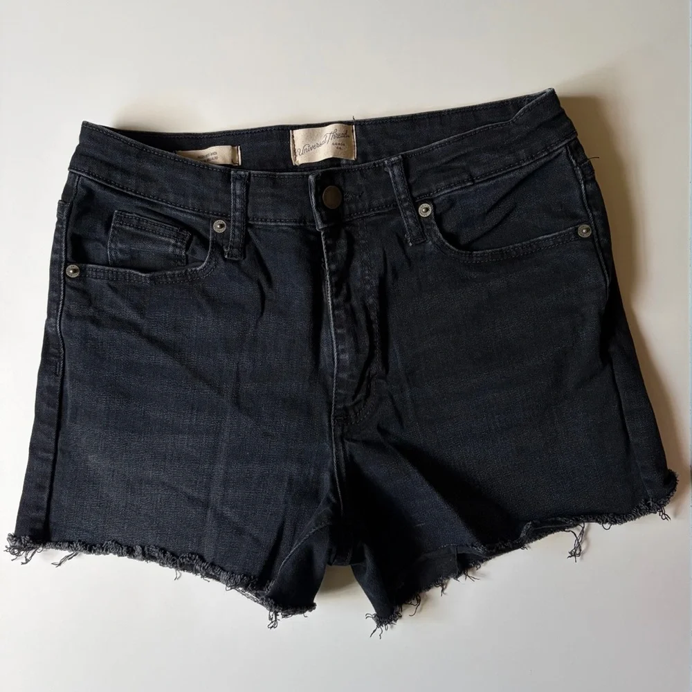 Universal Thread Shorts - Picture 2 of 2